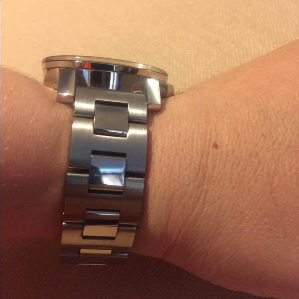 MOVADO Bold Used - Picture 3 of 4